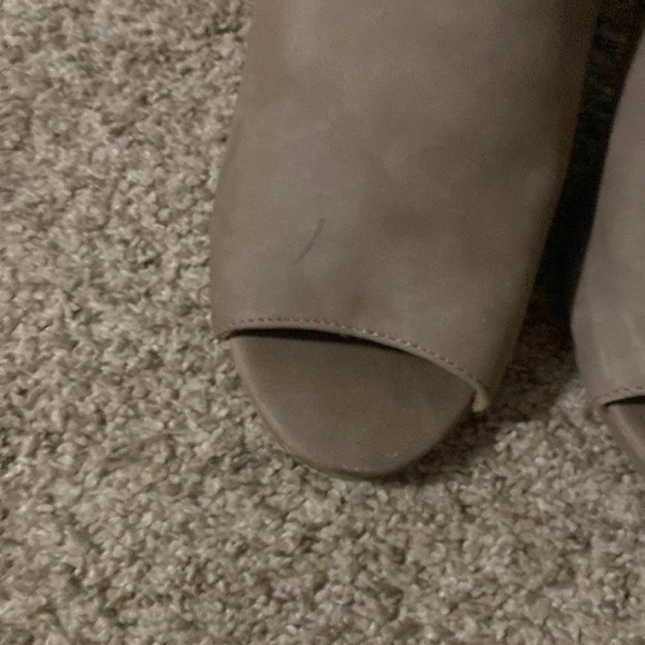 Open toe booties - Picture 3 of 8